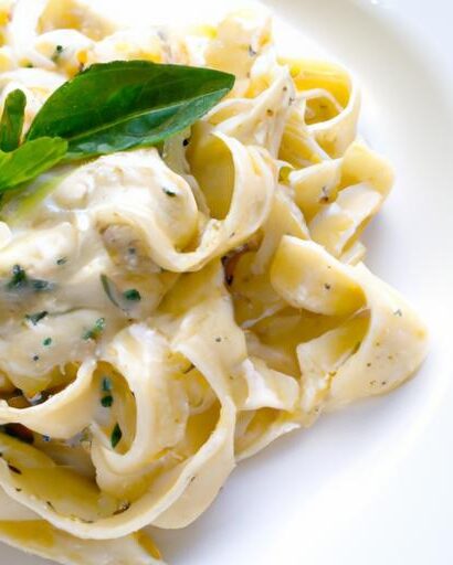 Fettuccine Alfredo: Creamy Comfort in Every Twirl