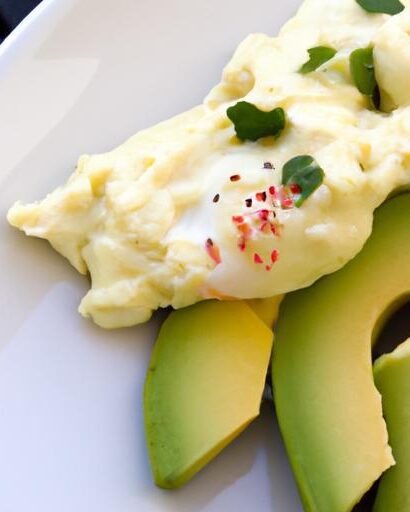 Creamy Scrambled Eggs with Avocado: A Nutritious Delight