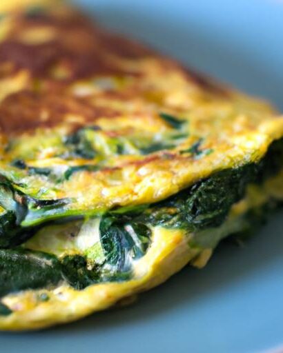 Wholesome Cheese & Spinach Omelet: A Nutritious Delight