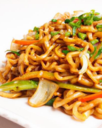 Yakisoba Instant Noodles: Quick Flavor in Every Bite!
