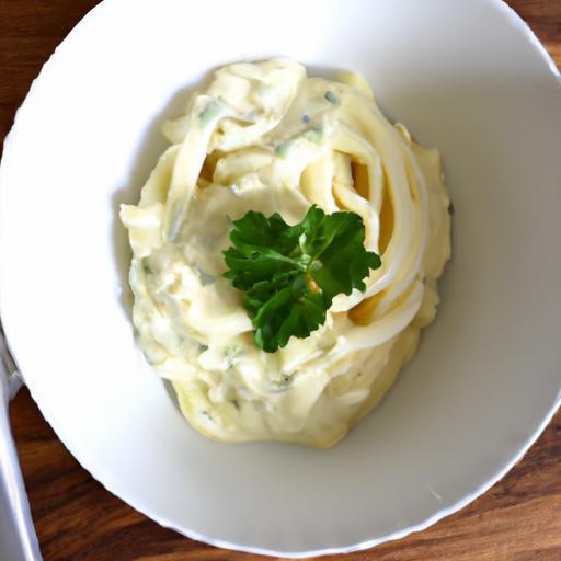 Creamy Keto Alfredo Sauce: Low-Carb Indulgence Recipe